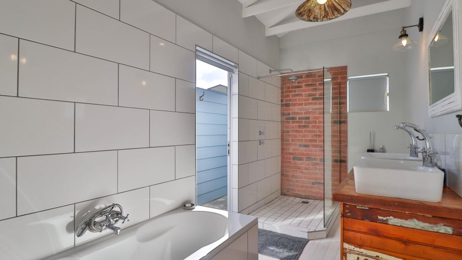3 Bedroom Property for Sale in Dana Bay Western Cape